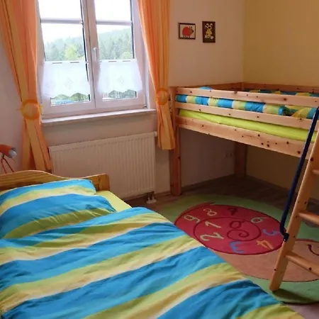 別荘 Am Wald Mit Sauna By Interhome *